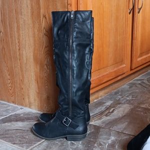 Ladies Arizona Faux Leather Boots Black Sz. 6M